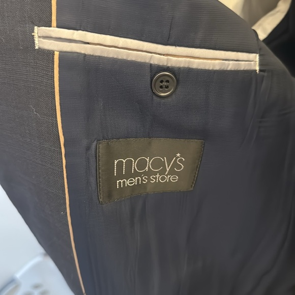 Men’s dark navy Michael Kors suit. Size 44R - Picture 5 of 5